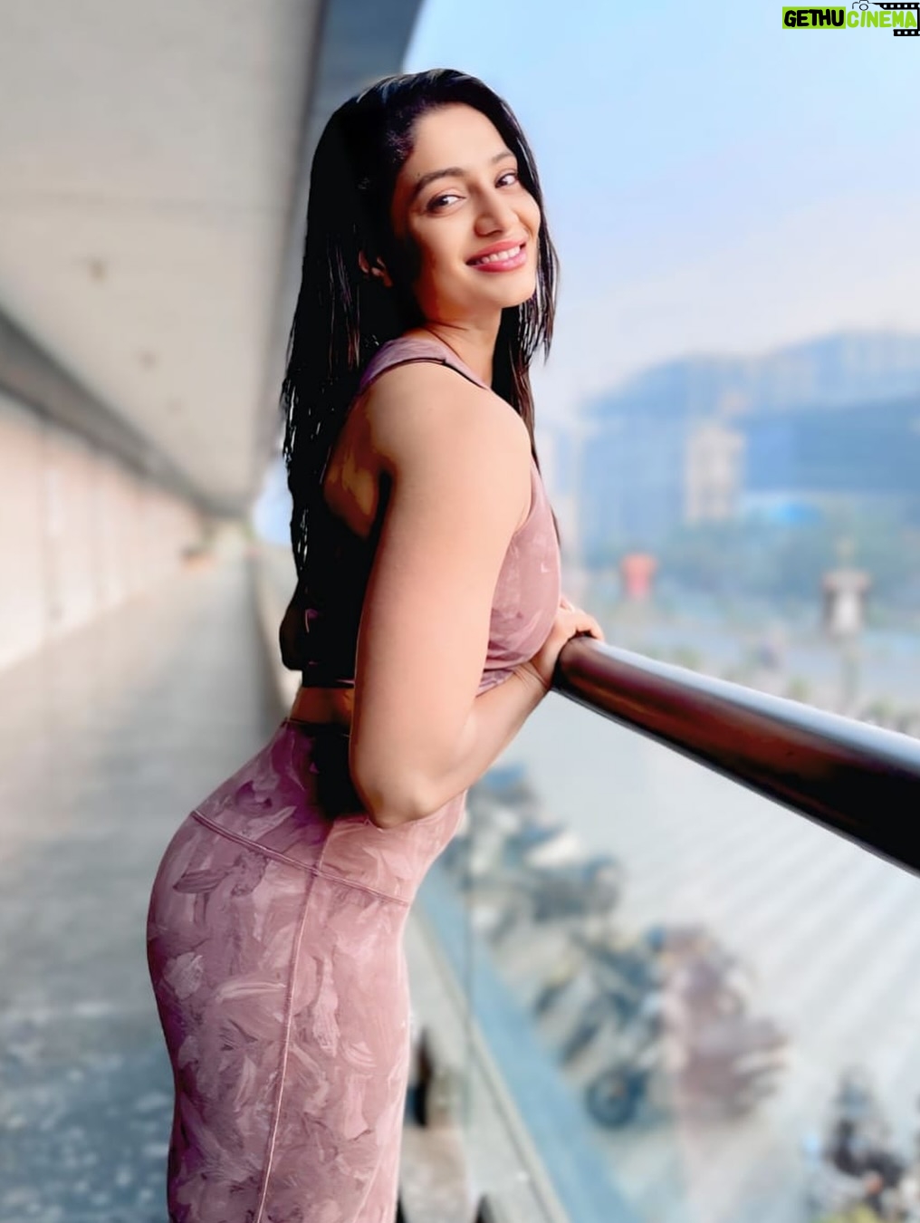 Kajal Gouswami - 1.1K Likes - 🤎🤎🤎