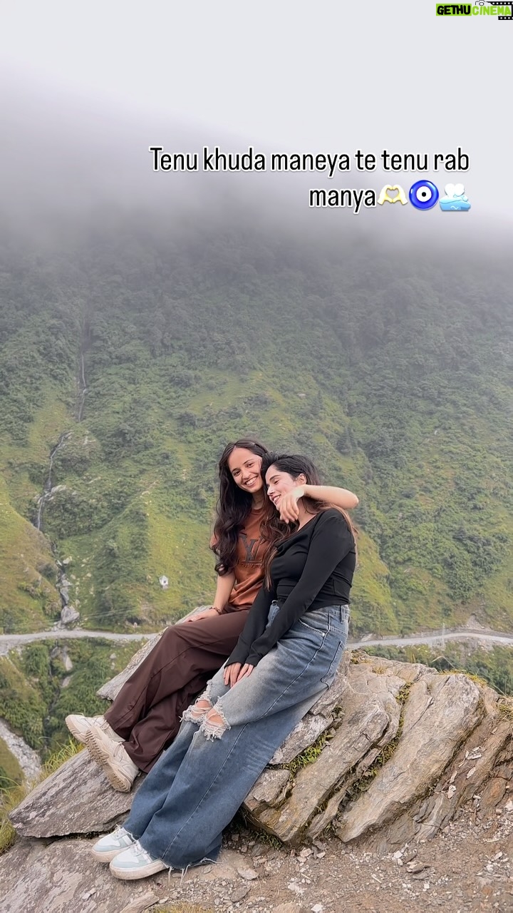 Kajal Rana - 49K Likes - Tag your sister 🫶🧿🫂
#sister #love