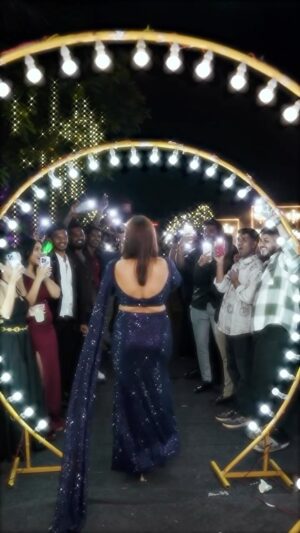 Kajalvp Instagram - Felt like a star š«
Outfits @keenly.sewed š
Thanks a lot for bringing my vision to reality @kunalghumarefilms @thekaustubhdere ā¤ļøā¤ļø