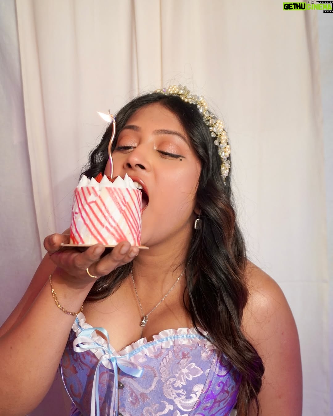 Kajalvp - 4.3K Likes - Birthday month behavior 🧁