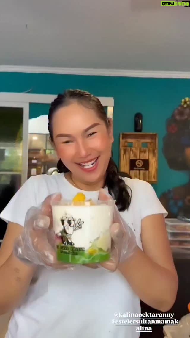 Kalina Ocktaranny - 1.6K Likes - Cari di google dimana @emcafe.id 
Karena @estelersultanmamakalina ada disana, buka setiap hari..
Jam 11:00 - 19:00

Jangan sampai kehabisan 🍧

❤️K