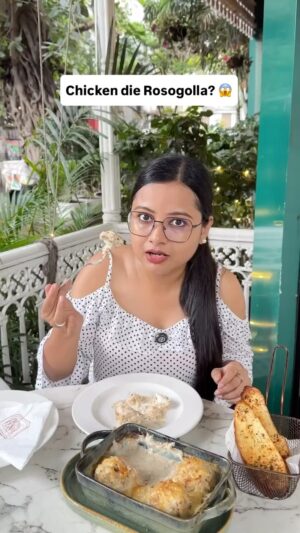 Kamalika Dey Instagram - Chicken baked Rosogolla? š± Tried most unique fusion item Chicken baked Rosogolla at @bonnefemmekolkata