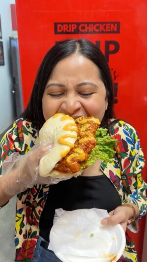 Kamalika Dey Instagram - Flavoured fried Cup Chicken first time in Kolkata š Tag your friends ā¤ļø
Location: @dripchickenindia , Fern Road, Ballygunge Gardens, Gariahat, Kolkata: 700019
Menu starts from ā¹99 only
.
#chicken #viral