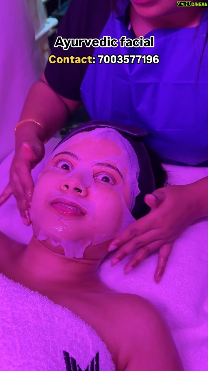 Kamalika Dey - 9.8K Likes - Viral Ayurvedic facial koralam 😍
Location: @monalisha_beauty_parlour_ , opposite to Hatibagan Arsalan Restaurant.
Special offers: Eyebrows-@20/-
Hairspa LoReal-@499/-   free ozon
Facial lotus-@599/-  free detan 
Pedicure-@499/-   free detan
Hair Botox treatment 899/-
Hair protein treatment @999/-
Nail extensions @799/-
Hydra facial @999/-
Korean glass skin clean up @1199/-
Oxygen facial @1499/-
Offer valid till 31st April.
.
#makeover #funny #viral #foodyybangali