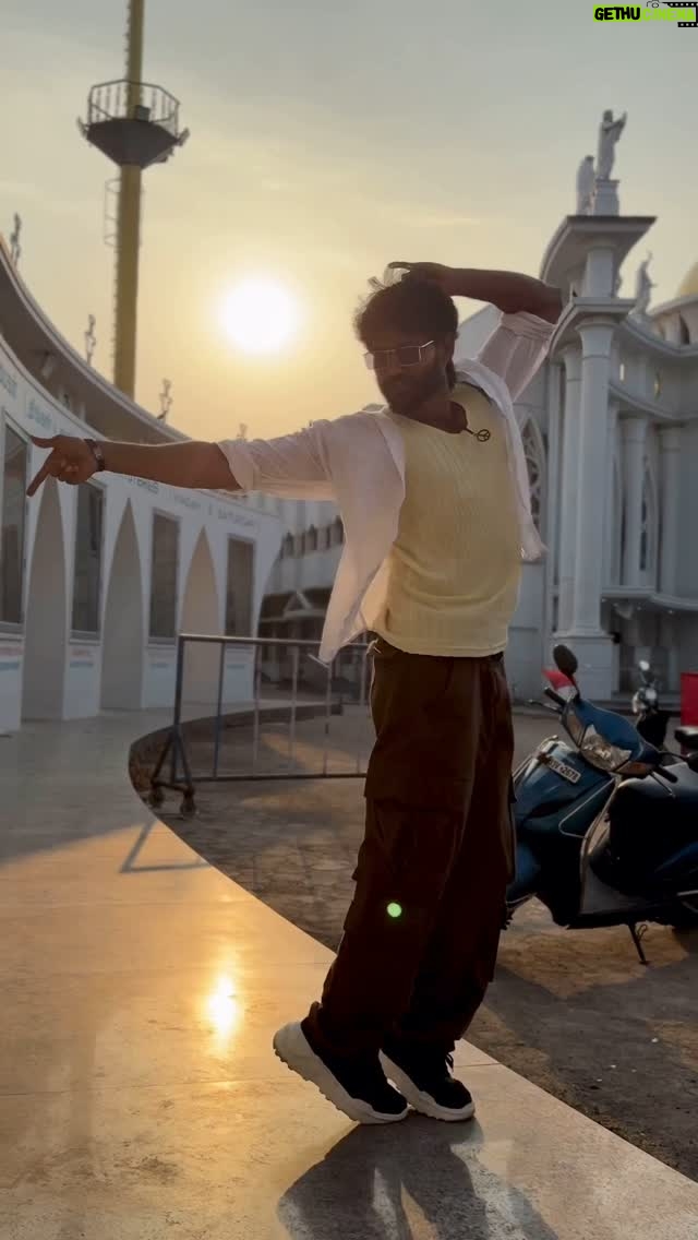 Kamarudin K - 39.5K Likes - Where there is love, there is life ❤️

#vijaytv #vijaytelevision #mahanadhi #kumaran #love #tamilcinema #actor #travel #kollywood