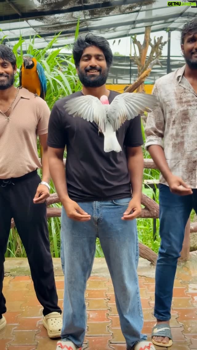 Kamarudin K - 98.7K Likes - Vizhi veekkura 🥰🦜
#rudranpraveen