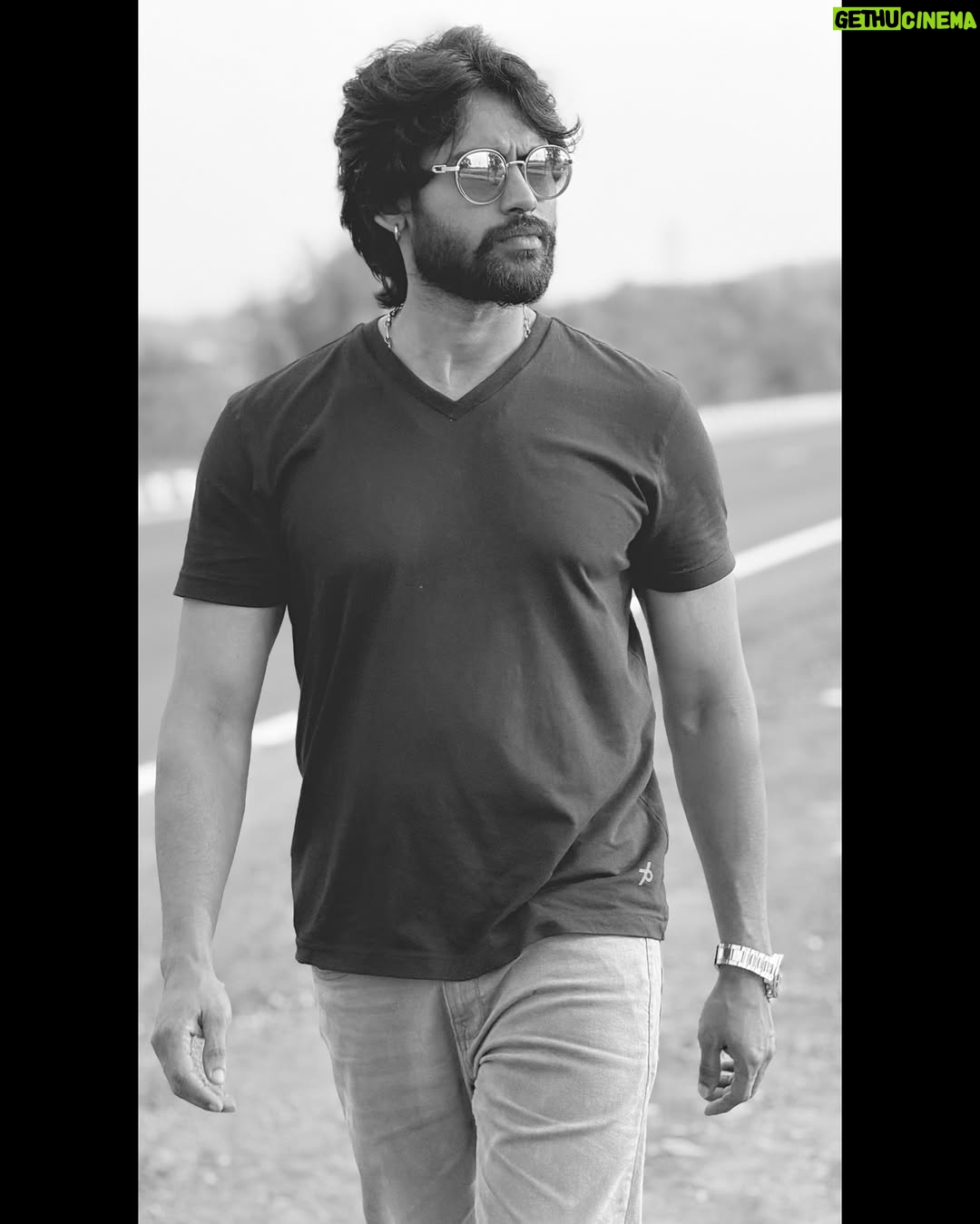Kamarudin K - 14.5K Likes - On my Way? 🖤

#vijaytelevision #mahanadhikumaran #vijaytv #tamil #biggboss #biggbosstamil #vijaytvserial #supersinger #tamilcinema #thalapathy #love #mahanadhiserialvijaytv #vijaytvshow #tamilserial #vijay #trending #tamilactress #kollywood #tamilstatus #chennai ##tamilmemes #instagram #dhanush
