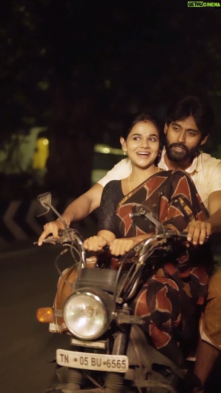 Kamarudin K - 87.4K Likes - Kalloorum Kaathu En Mela ❤️ #Kalloorum #VeeraDheeraSooran 

@the_real_chiyaan @gvprakash @lyricist_vivek @haricharanmusic @_shwetamohan_  @dushara_vijayan @hrpictures__ 

@thinkmusicofficial #thinkmusic
.
📸: @thiru._.official