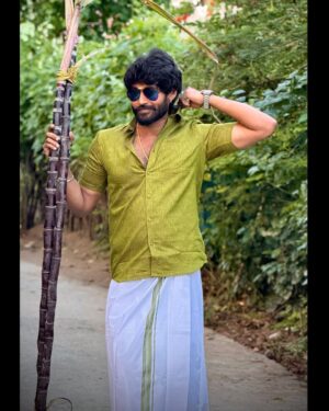 Kamarudin K Instagram - Happy Pongal to my Anbu Nanbargal & (mine) Ennai Vazha vaikkum anbu rasigargal♥️
I will never you down ♥️🔥