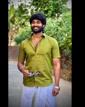 Kamarudin K Instagram - Happy Pongal to my Anbu Nanbargal & (mine) Ennai Vazha vaikkum anbu rasigargal♥️
I will never you down ♥️🔥