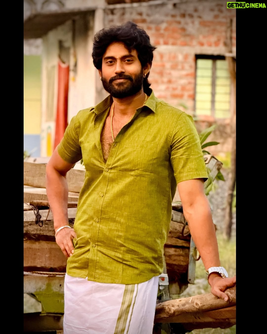 Kamarudin K - 53.3K Likes - Happy Pongal to my Anbu Nanbargal & (mine) Ennai Vazha vaikkum anbu rasigargal♥️
I will never you down ♥️🔥