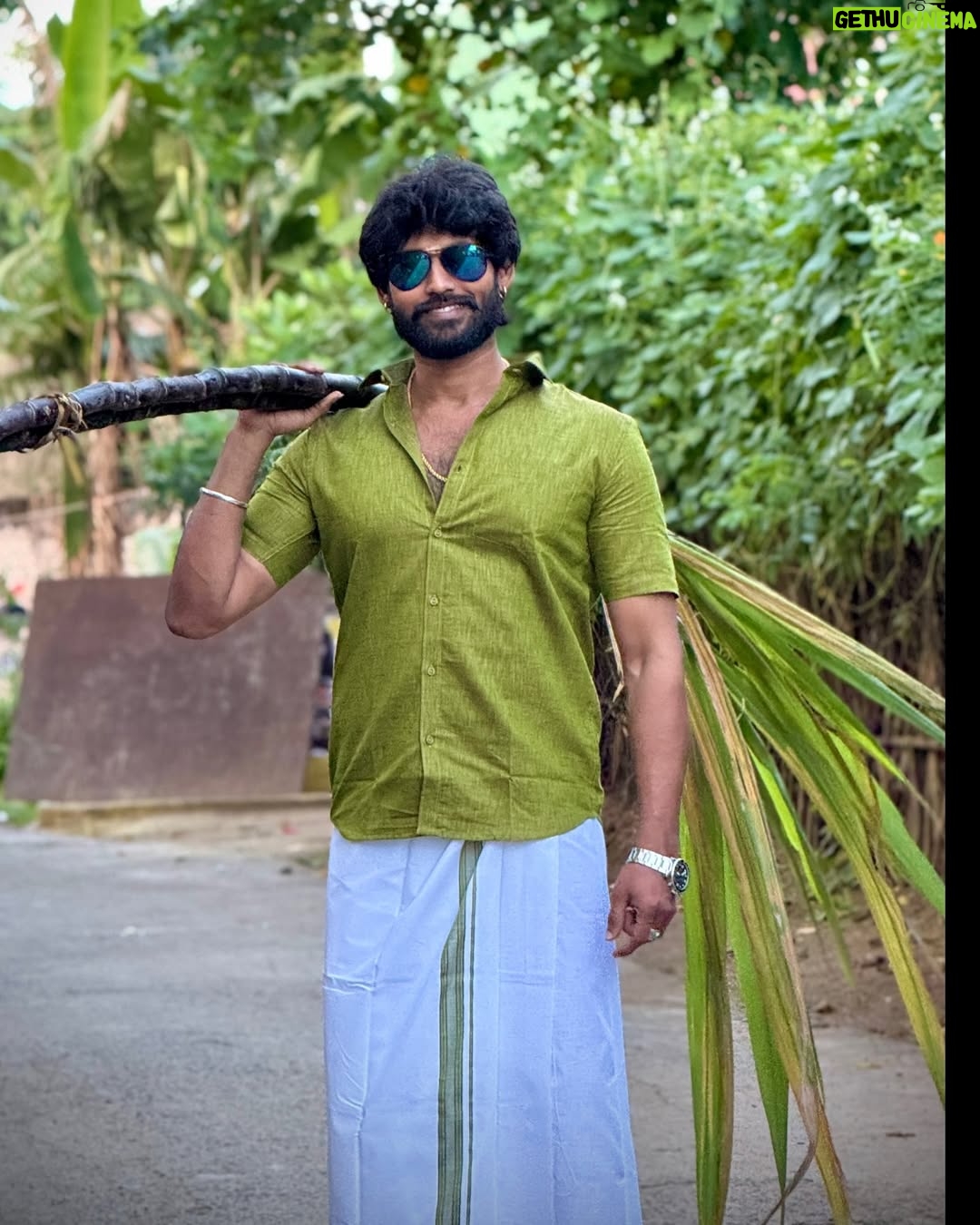 Kamarudin K - 53.3K Likes - Happy Pongal to my Anbu Nanbargal & (mine) Ennai Vazha vaikkum anbu rasigargal♥️
I will never you down ♥️🔥