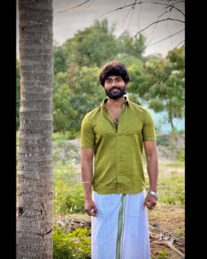 Kamarudin K Instagram - Happy Pongal to my Anbu Nanbargal & (mine) Ennai Vazha vaikkum anbu rasigargal♥️
I will never you down ♥️🔥