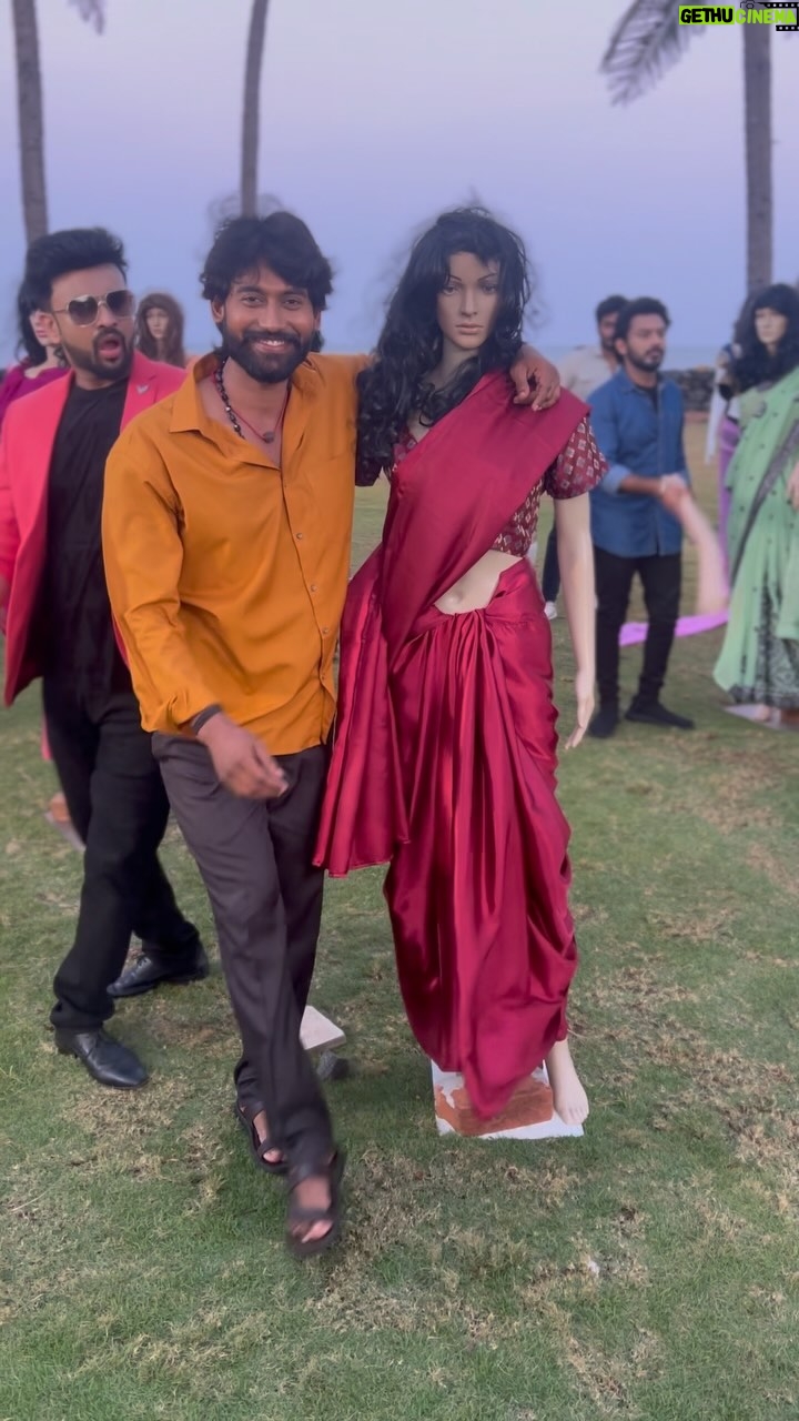 Kamarudin K - 26.7K Likes - Rehearsal seivathu thavara macha @anchor_azhar 😜

#mahanadhi #vijaytelevision #kumaran #tamilcinema #actor #kollywood #mallugram #malluwood