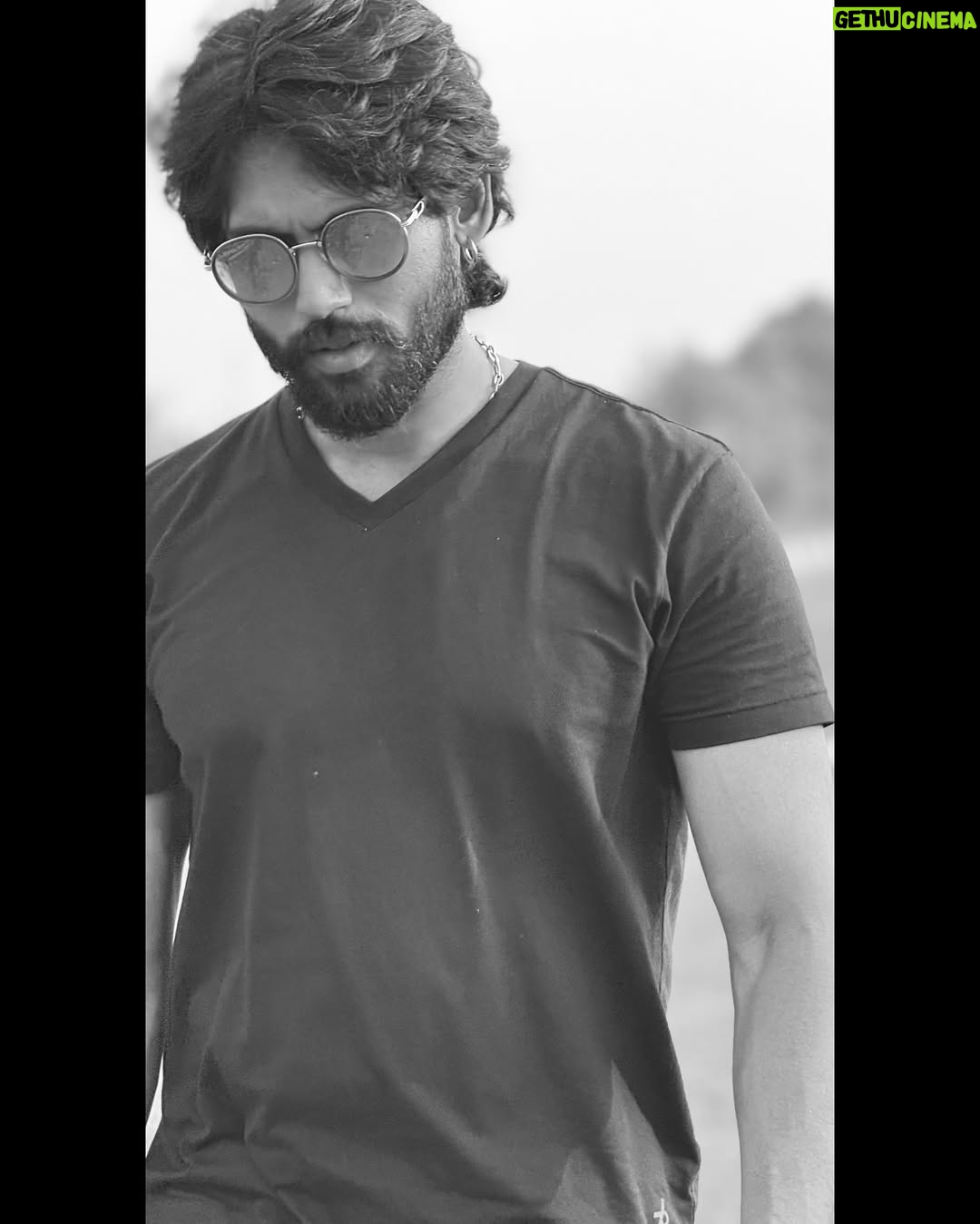 Kamarudin K - 14.5K Likes - On my Way? 🖤

#vijaytelevision #mahanadhikumaran #vijaytv #tamil #biggboss #biggbosstamil #vijaytvserial #supersinger #tamilcinema #thalapathy #love #mahanadhiserialvijaytv #vijaytvshow #tamilserial #vijay #trending #tamilactress #kollywood #tamilstatus #chennai ##tamilmemes #instagram #dhanush