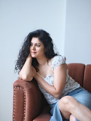 Kamna Jethmalani Instagram - Hello to my Instagram fam ❤️, Have a blessed week ahead 🧿
