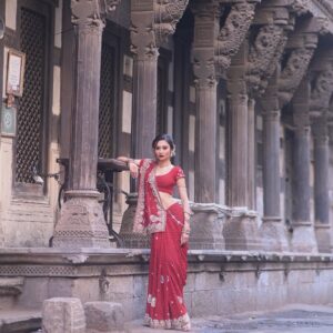Kamya Vasa Instagram - डरता जहाँ उनसे , वो हमसे डरते..🥀
📷- @mahadev_photography1921
MUA- @nehallmakwana
.
.
.
.
.
.
.
.
.
.
.
.
.
#explore #fyp #blessed