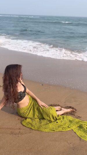 Kamya Vasa Instagram - जा पड़ोसी के चूल्हे से आग लई ले...❤️🔥
.
.
.
.
.
.
.
.
.
.
.
.
.
.
.
.
.
.
.
.
.
.
.
.
.
.
.
.
.
.
.
.
.
.
.
.
.
.
.
.
.
.
.
.
.
.
.
.
.
.
.
.
.
.
.
.
.
.
.
..
.
.
.
.
.
#reels #reelsinstagram #instagram #sea #beach #saree #sareeonthebeach #instagood #saree #ocean #explore #explorepage #foryou #fyp #fypシ #lotsoflove #blessed