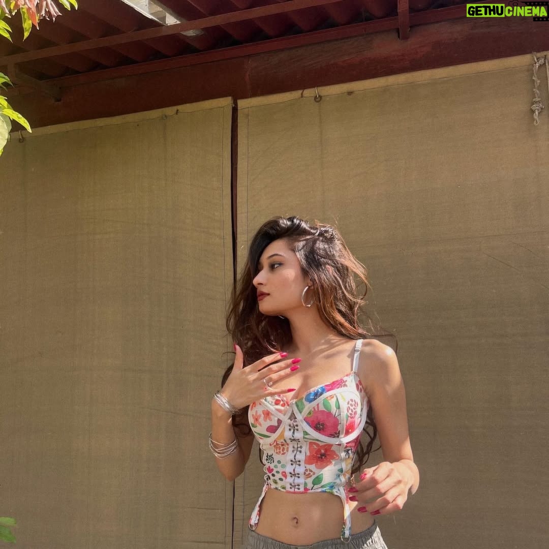 Kamya Vasa - 7.2K Likes - भाईसाहब eye contact भी क्या चीज़ है 💘

.
.
.
.
.
.
.
.
.
.
.
.
.
.
#explore #foryou #fyp #lotsoflove #blessed