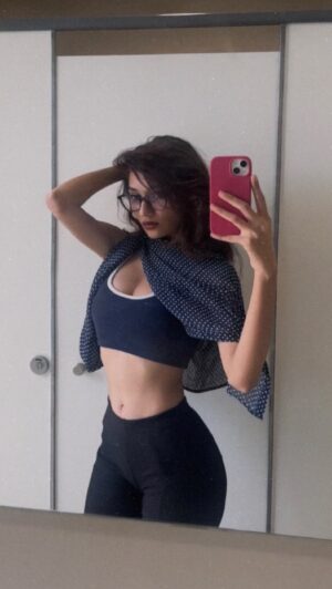 Kamya Vasa Instagram - अपून की TU😼
.
.
.
.
.
.
.
.
.
.
.
.
.
.
.
.
.
.
.
.
.
.
.
.
.
.
.
.
.
.
.
.
.
.
.
.
.
.
.
.
.
.
#explore #explorepage #instagram #reels #basicfit #song #fit #raw #morningvibes #instagood #foryou #fyp #fypシ #lotsoflove #blessed