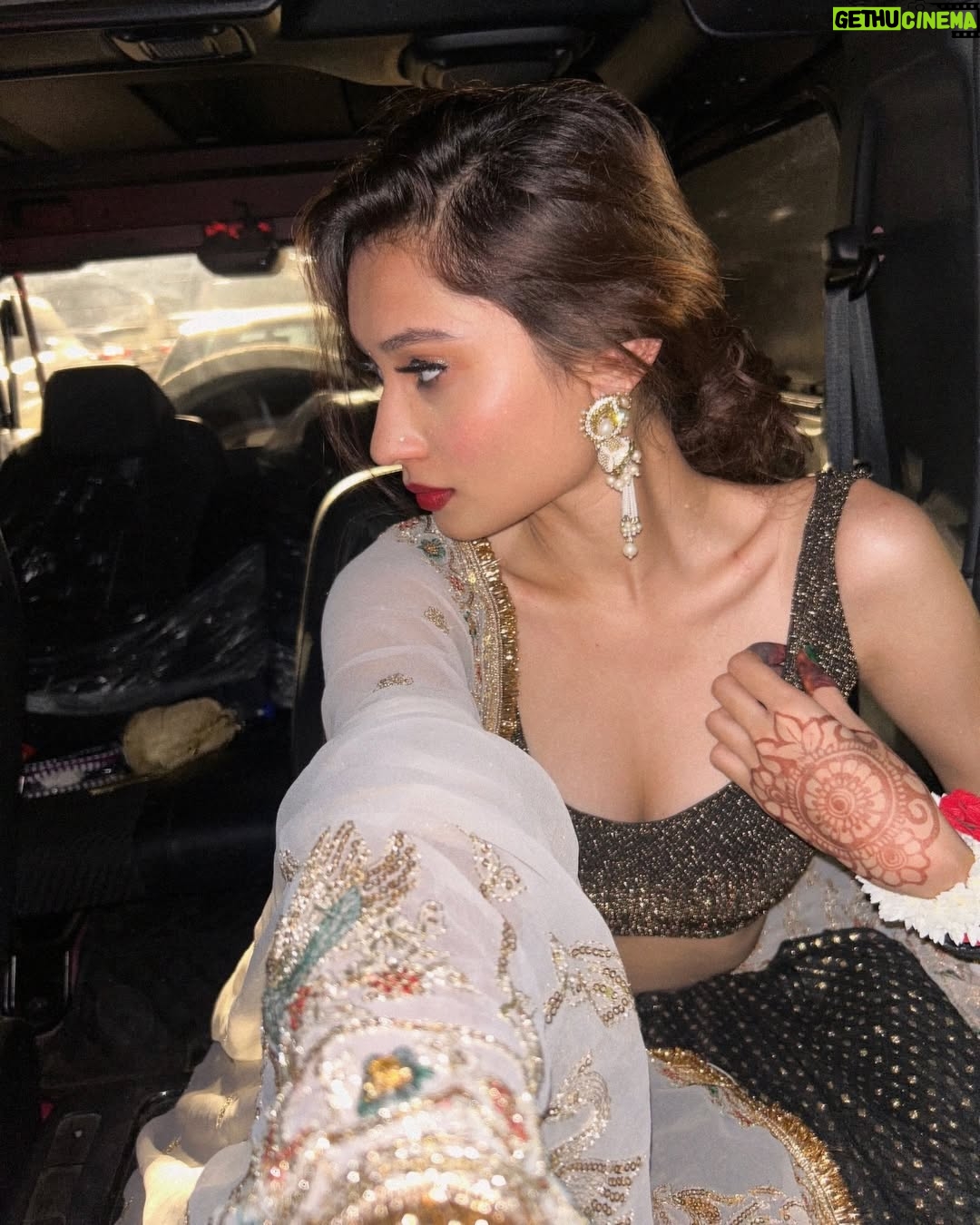 Kamya Vasa - 10K Likes - मैं चाँद निगल गयी दैय्या रे ..🌙

.
.
.
.
.
.
.
.
.
.
.
.
.
.
#explorepage #fyp