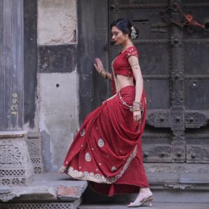 Kamya Vasa Instagram - डरता जहाँ उनसे , वो हमसे डरते..🥀
📷- @mahadev_photography1921
MUA- @nehallmakwana
.
.
.
.
.
.
.
.
.
.
.
.
.
#explore #fyp #blessed