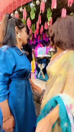 Kanchan Patwa Instagram - Kisko psnd hai aalu matar ki sabji🤤❤️ @kanchan_patwa W/ @anjaly7321