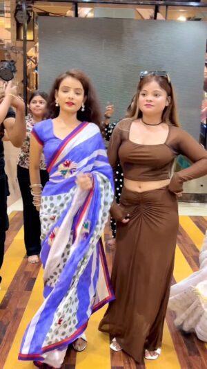Kanchan Patwa Instagram - Gori dar gi thermameter te 🌡️🙈🦋❤️ @kanchan_patwa W/ @kannu__coffee_girl