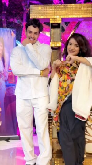 Kanchan Patwa Instagram - Top figure bhartar tane dikhu motto main🤩❤️
@kanchan_patwa @kanchanpatwa2025 W/ @dilersinghkharakiya