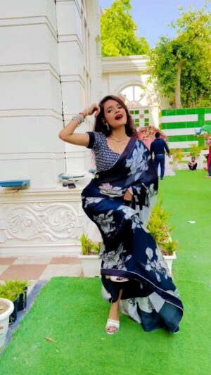 Kanchan Patwa Instagram - Akeli hun ghrma tu aaja balma 🫣😬❤️
@kanchan_patwa @kanchanpatwa2025