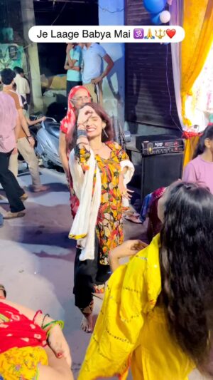 Kanchan Patwa Instagram - Bol Jai baba Ki 🙏🫶💃❤️
@kanchan_patwa @kanchanpatwa2025