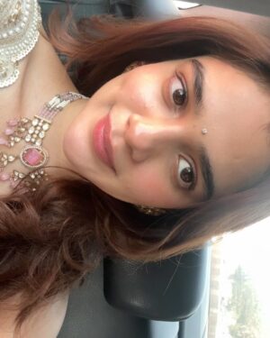 Kanchi Bhansali Instagram - I love clicking selfies