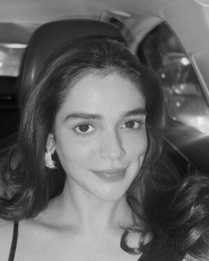 Kanchi Bhansali Instagram - I love clicking selfies