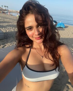 Kanchi Bhansali Instagram - summer dump ☀️