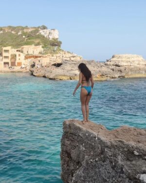 Kanchi Bhansali Instagram - summer dump āļø