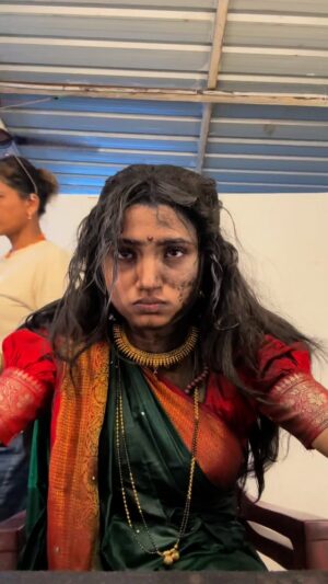 Kanchi Shinde Instagram - Majhya ayushatla saglyat aughad scene Physically and Mentally ❤️🔥
4 and half hours continually in water!
Thandi,garmi, Motha aawaj, raag , radu, hasu, traga, samadhan!!
Devi hona soppa nahi!!!✨
पहा ‘इंद्रायणी’, दररोज, संध्या. 7 वाजता, फक्त कलर्स मराठीवर आणि कधीही @JioHotstar वर
#Indrayani #IndrayaniOnColorsMarathi #ColorsMarathi #NaviUbhariUnchBharar