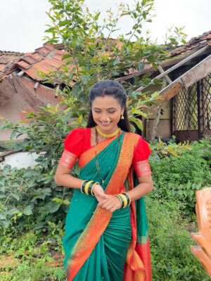 Kanchi Shinde Instagram - Aaj cha rang hirva💚