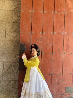 Kang Hanna Instagram - 오늘은 폭셰데이👸🏻

#폭군의셰프 #BonAppetitYourMajesty
