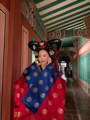 Kang Hanna Instagram - 벌써 마지막이라니.. 끝까지 함께 해주실거죠?🫶🏻

#폭군의셰프 #BonAppetitYourMajesty