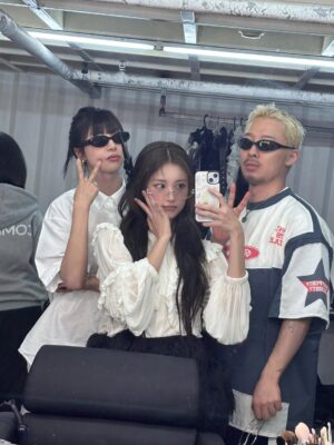 Kang Hye-won Instagram - 🪞🤳📸👀 모음
