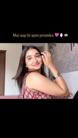 Kangan Khandelwal Instagram - Old Bollywood songs >♥️
#lifeofk #explore #summer #kurti