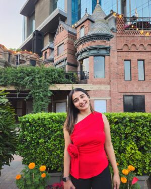 Kangan Khandelwal Instagram - You can call me Rose 🌹 
Top : @kelin_official 
#lifeofk #valentines #love #rose