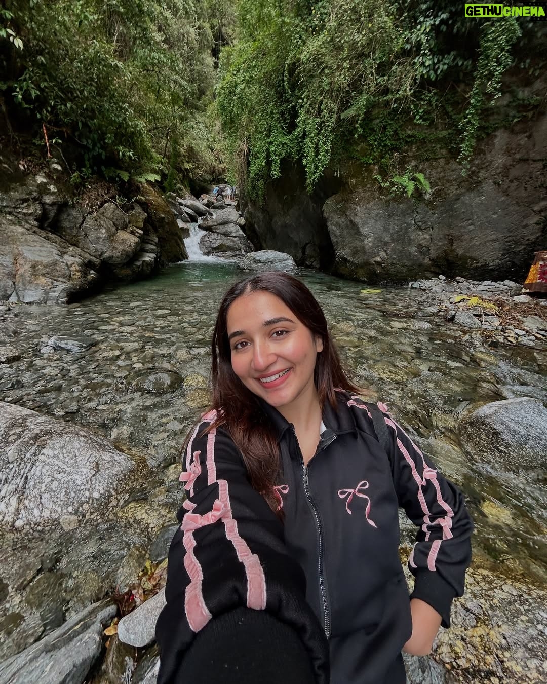 Kangan Khandelwal - 96.5K Likes - This was one of the best experiences. We went hiking & it was not easy but we did it 🩵
#lifeofk #hiking #experience #birbilling⛰️ #travel #bhagsuwaterfall