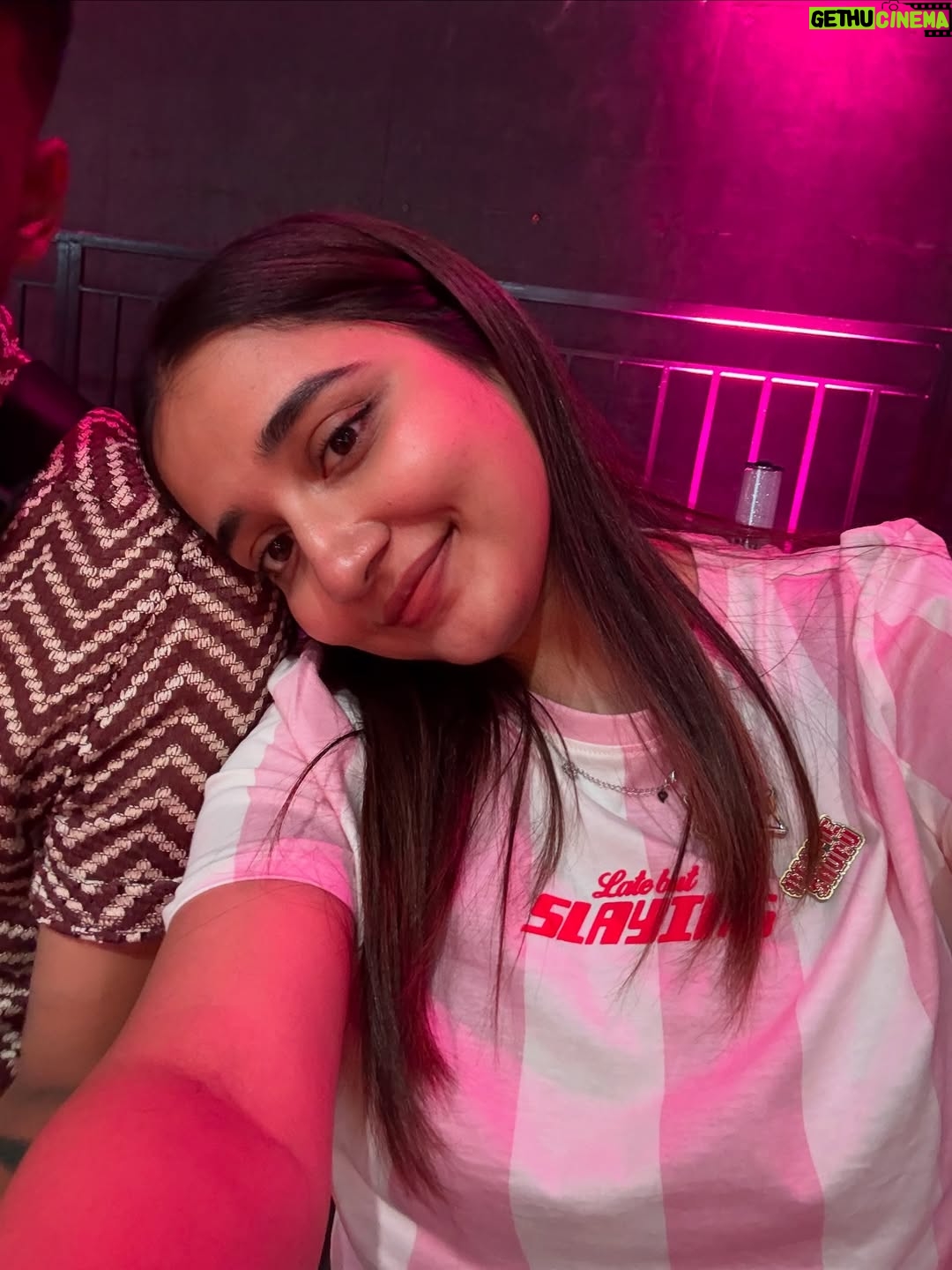 Kangan Khandelwal - 42.9K Likes - 💖☀️☕️
P.S. Its 43 degrees here 🙆🏻‍♀️
#lifeofk #travel #riyadh