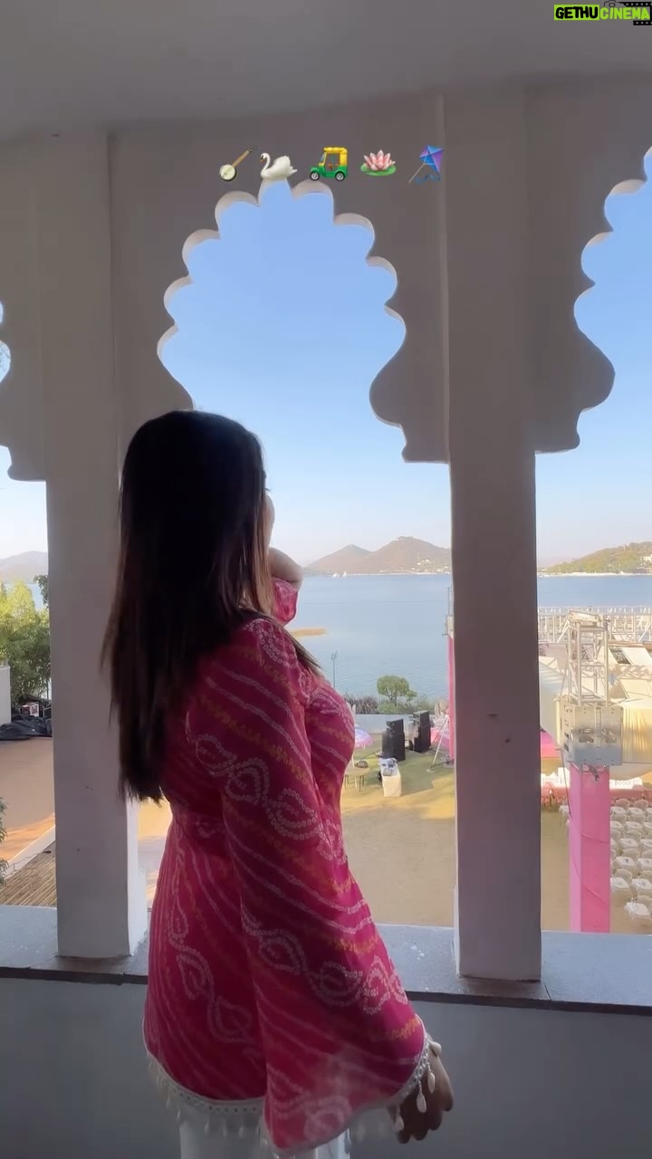 Kangan Khandelwal - 84.8K Likes - Udaipur vibes 🪷🫶🏻🧿
Outfit from @kelin_official 
#lifeofk #udaipur #boho #love