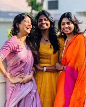 Kani Thiru Instagram - Just three sisters
and their incredible love stories 🤍
#family #sisters #blended #blessed