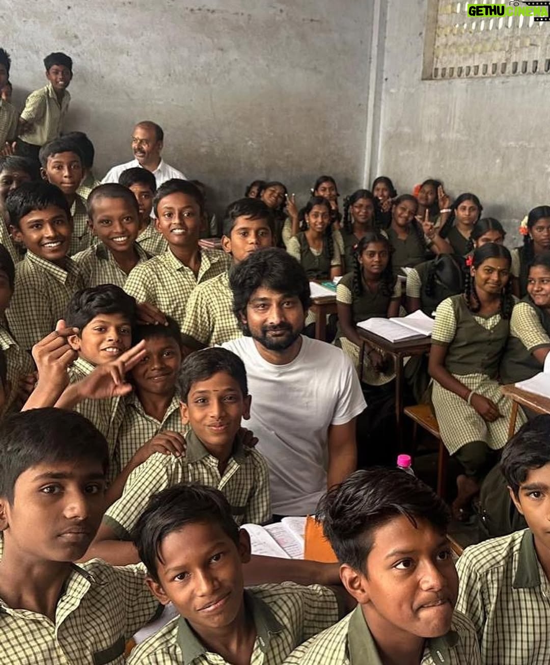 Kani Thiru - 48.3K Likes - Love u da bava😘😘avloooooooo love u💖

With all the love I hold in my heart for u wishing u  a life filled with beauty, joy, and everything ur soul ever dreamt of💝💝
U  deserve so much more than everything u’ve already achieved✨✨ can’t wait to see it all unfold, with my hand in yours💕💞
💫 Happy happy Birthday da bava 🥳
Stay blessed 😘🫶🏼💫