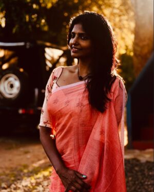 Kani Thiru Instagram - 🫶🏼✨🎀🌱🪷
Saree @mattramai @kirthikapremkumar 🤍
Blouse @vivarnaa_design_studio @typical_cancerian1 🤍
#solitude #naturephotography #naturelover
#saree #sareelove #feelinggood #mylife#newyear
#newpost