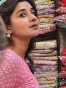 Actress Kanika Mann HD Photos and Wallpapers October 2025
