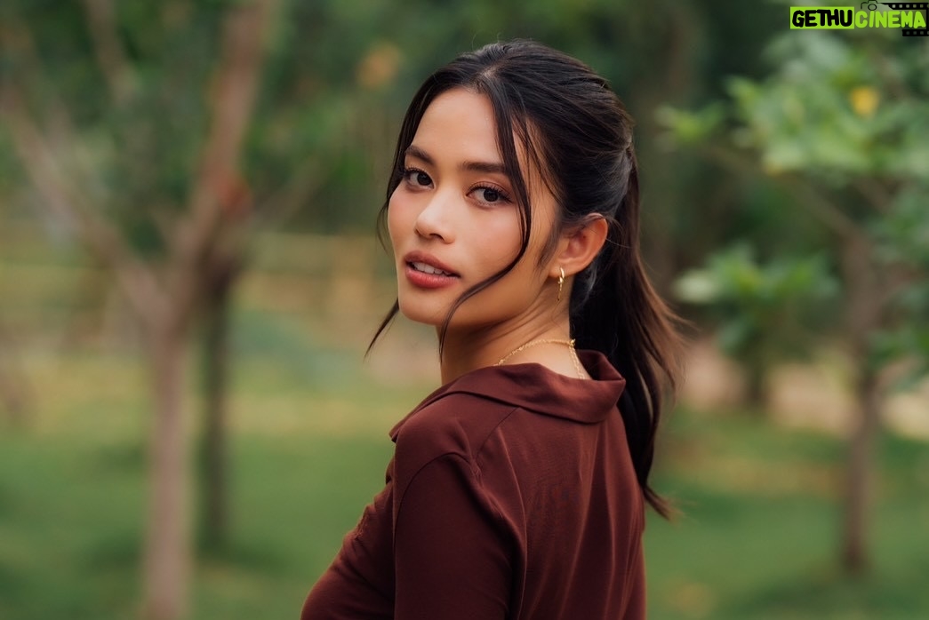 Kanticha Chumma - 49.9K Likes - เฮ้ออออ รักพ่อครูมาตั้งนาน #เขมจิราต้องรอด ดีใจที่ได้เป็นส่วนหนึ่งนะคะ เป็นซีรีวายเรื่องแรกที่ได้เล่น 😁